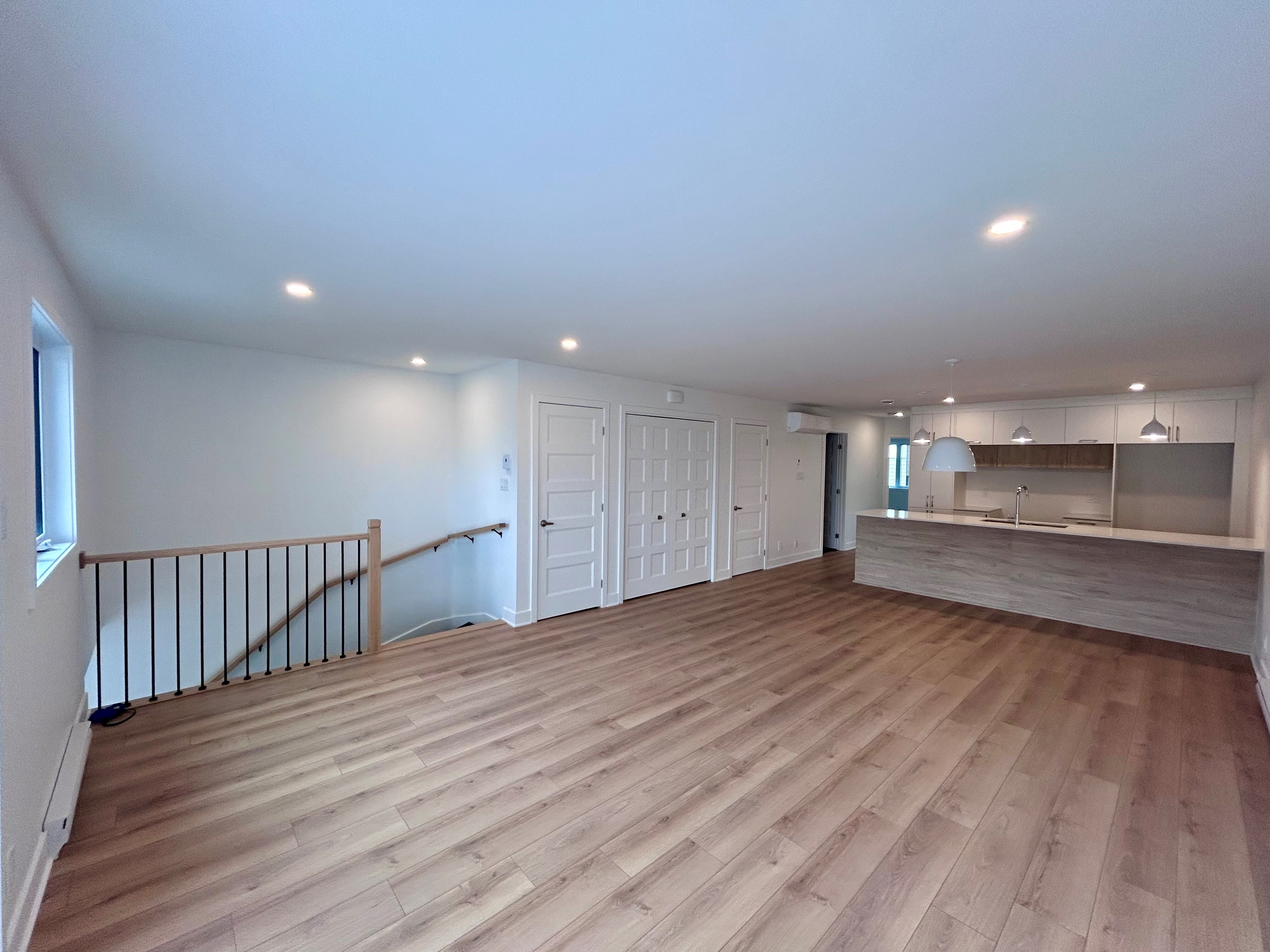 942 Rue du Verbe-Divin, Granby, QC J2J0W2, Canada — photo 1
