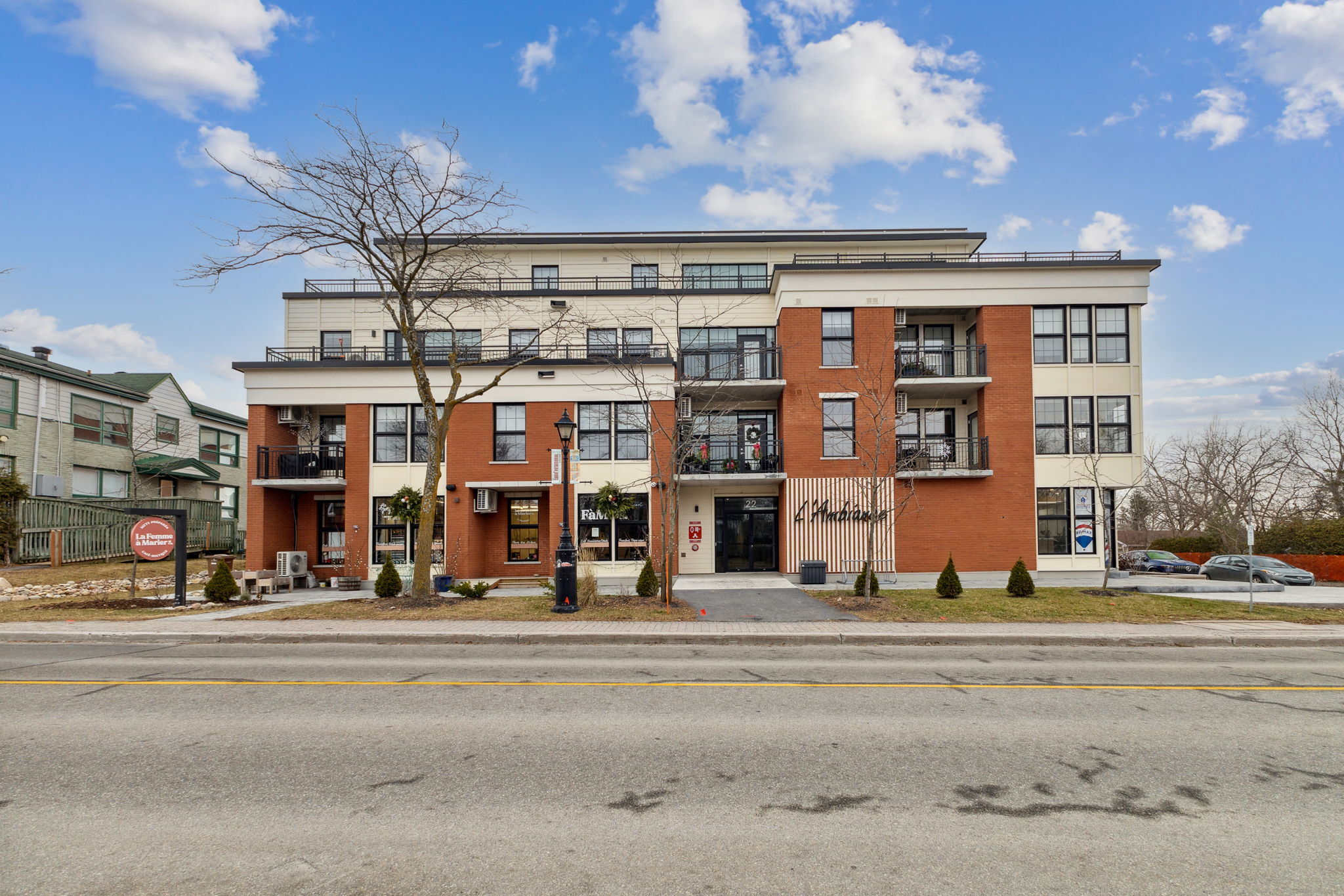 22 Rue Principale, Gatineau, QC J9H 3L1, Canada — photo 1