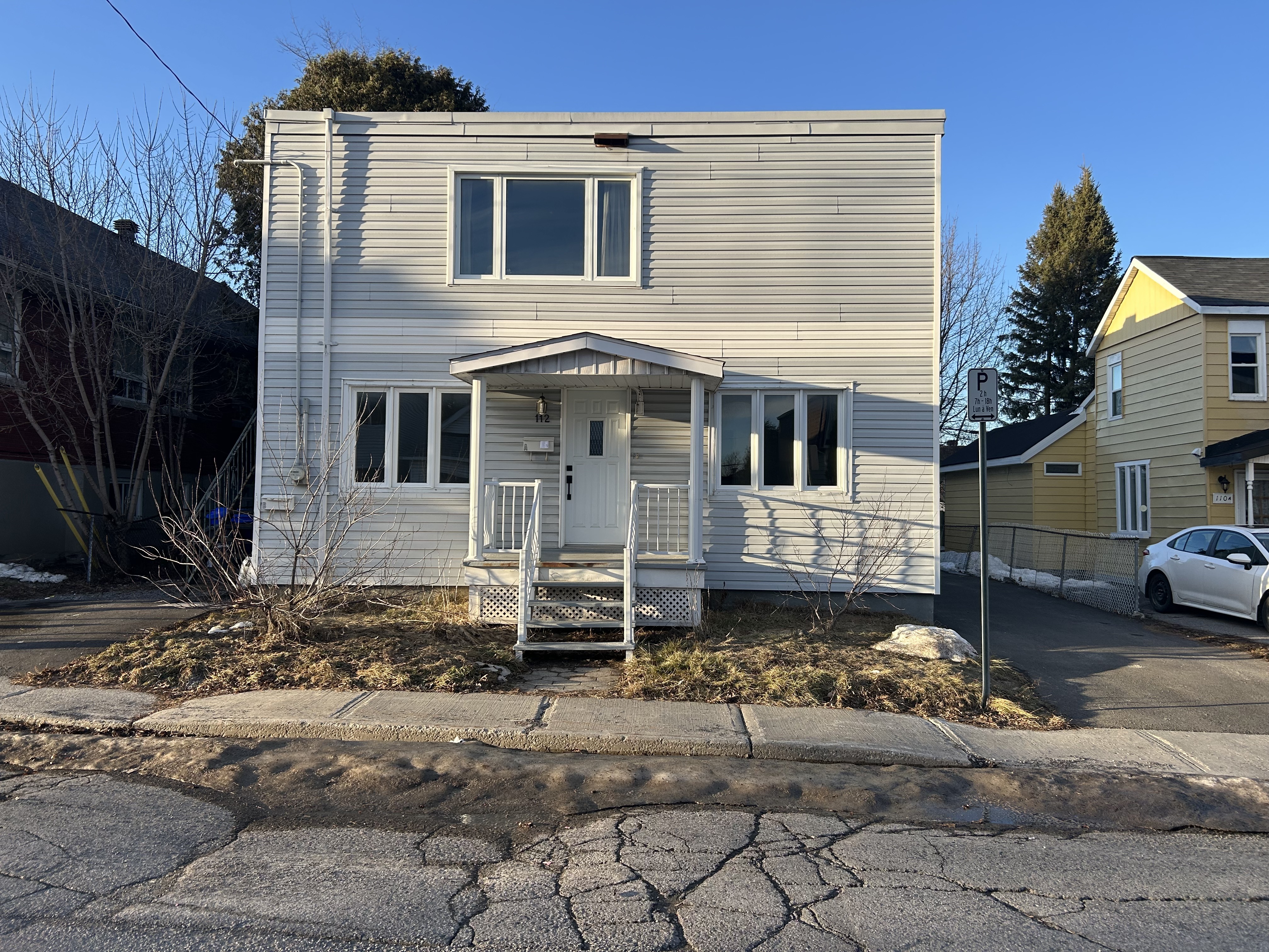 112 Rue Jeanne-d'Arc, Gatineau, QC J8Y 2H7, Canada — photo 1