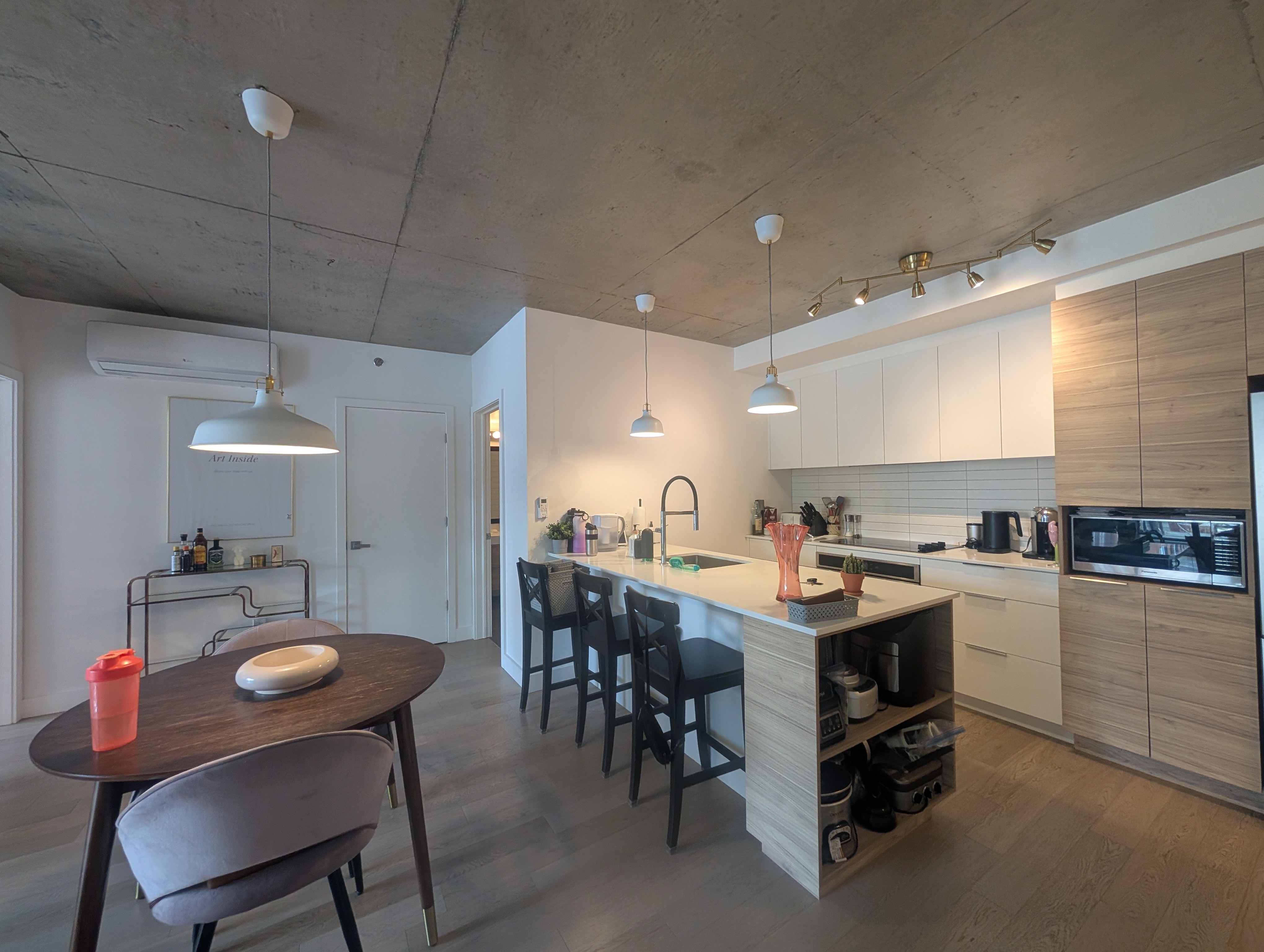 75 Rue de Castelnau Ouest, Montréal, QC H2R 0B9, Canada — photo 1