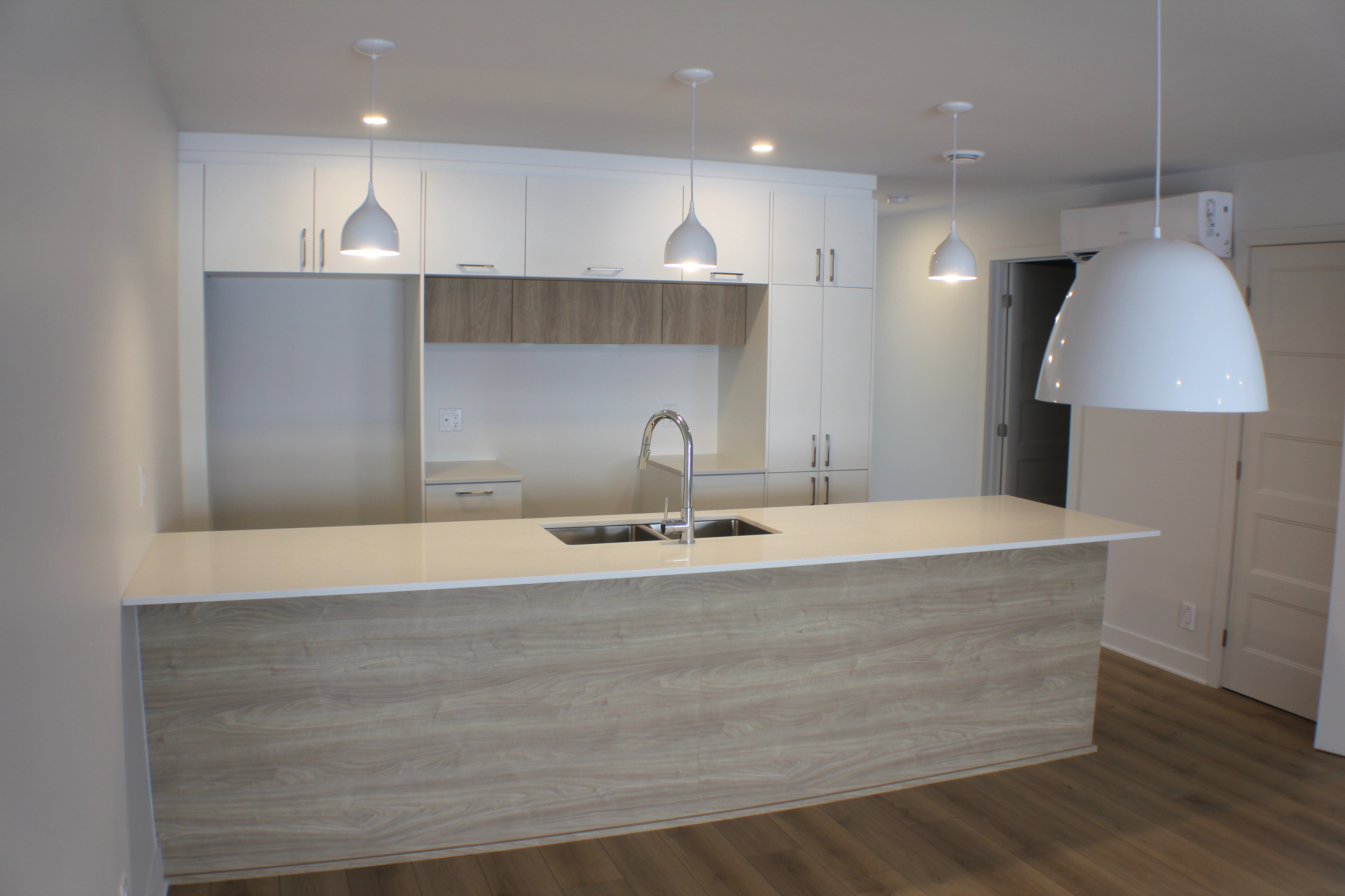 942 Rue du Verbe-Divin, Granby, QC J2J0W2, Canada — photo 1