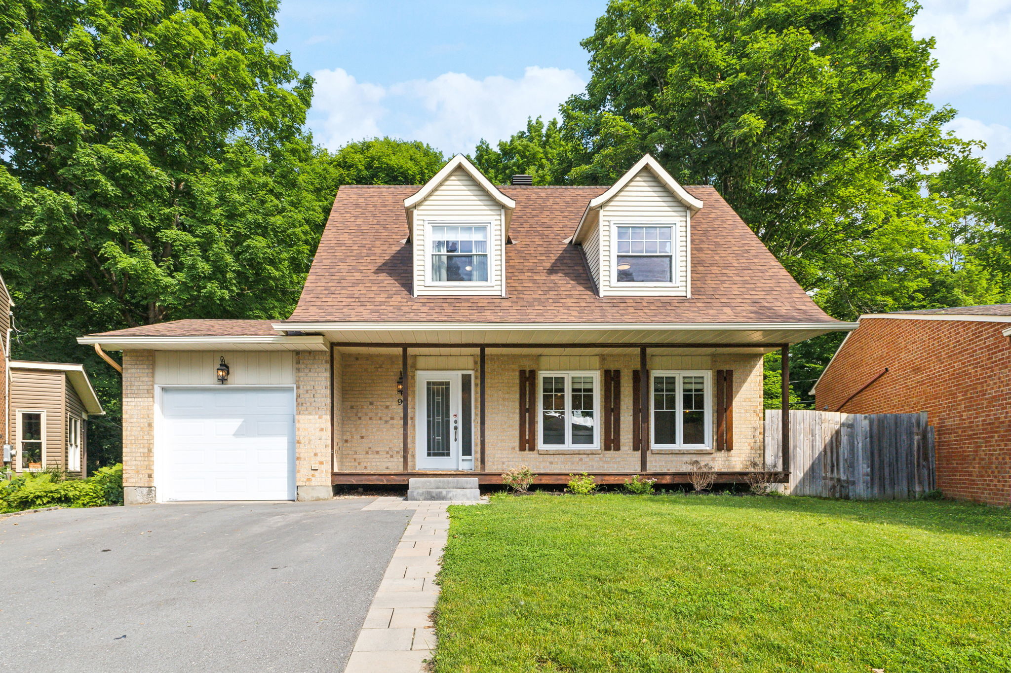 96 Rue Limbour, Gatineau, QC J8V 1X8, Canada — photo 1